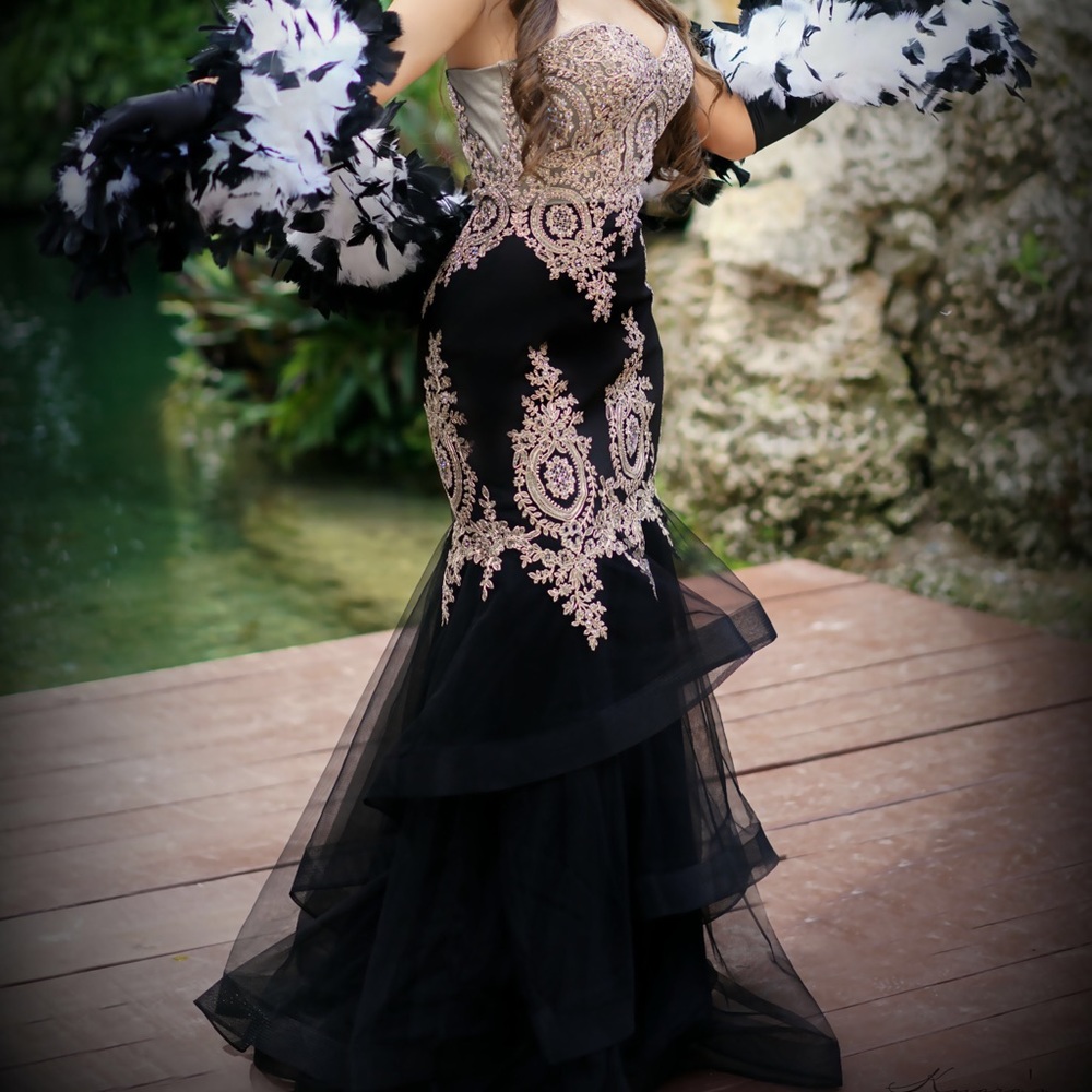 Gorgeous Black and Gold prom dress